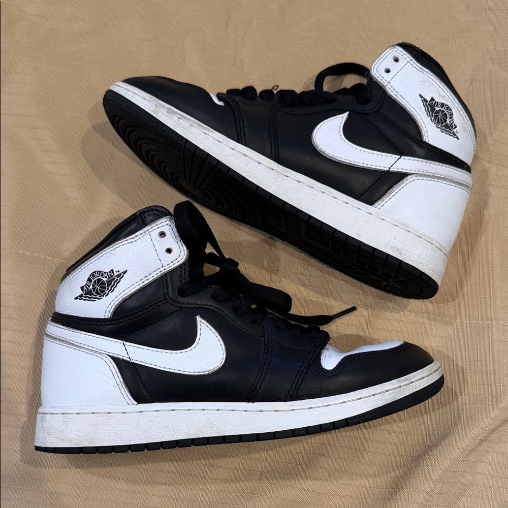 Nike Air Jordan 1 Retro High GS 5.5Y